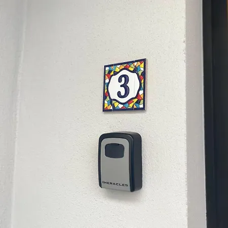 3 Apartment *
